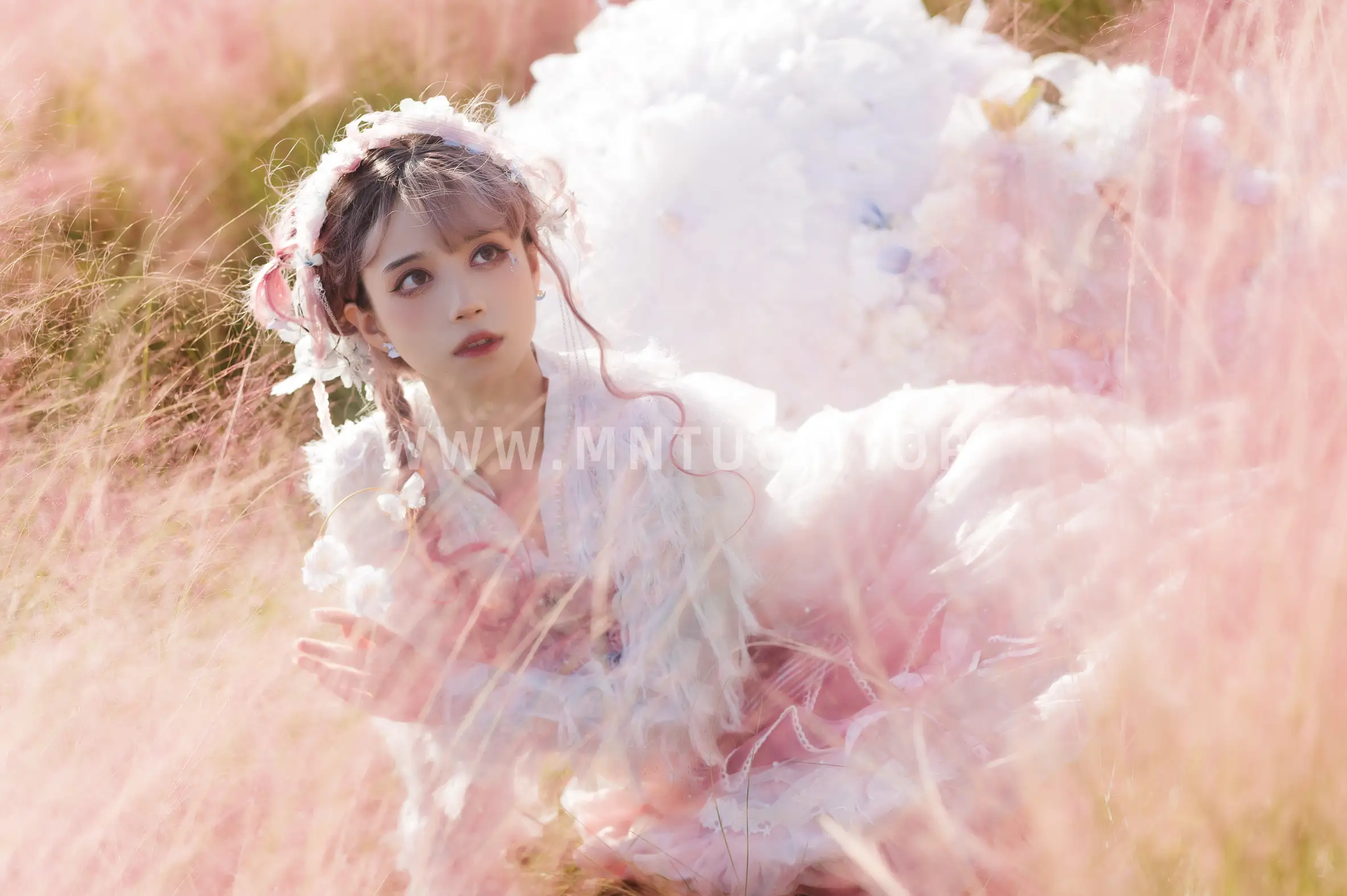 [YITUYU] 2022.06.03 Vol.1068 – Pink Grass Sea Two plus six#[22P]-14